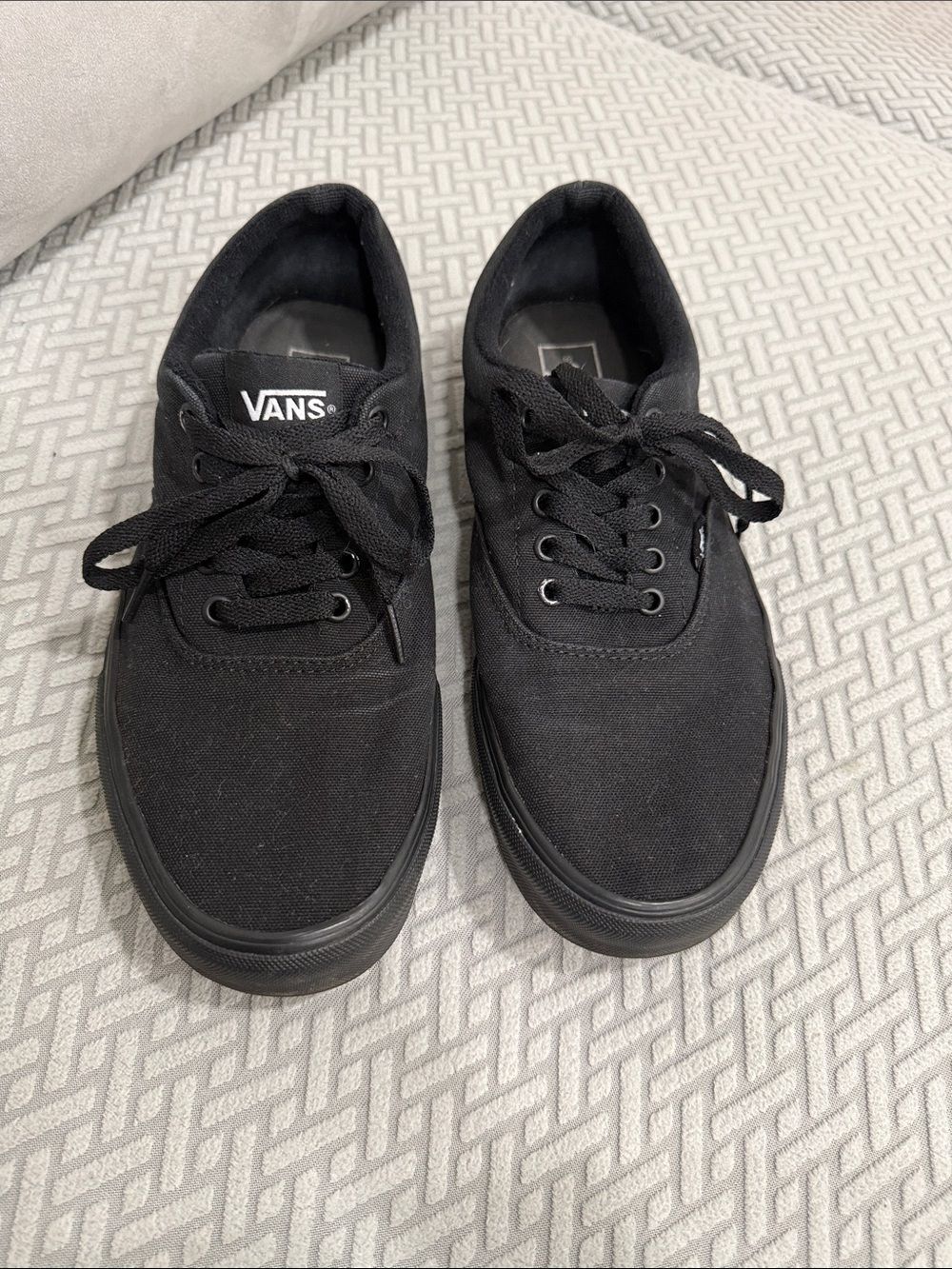 Vans Mens Off The Wall Lace Up Low Top Black Athletic Sneaker Shoes Size 10.5